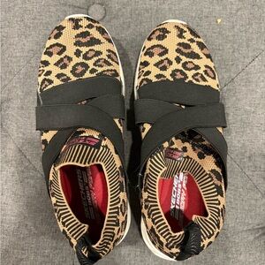 Skechers Women's Leopard Print Sneakers - Black and Tan size 7.5